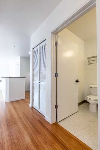 Portland Apartment: 210 NW 20th Ave