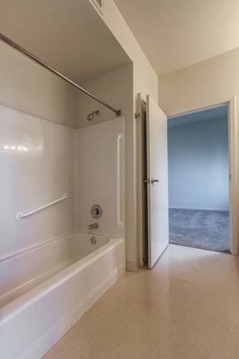 Portland Apartment: 2315 NW Overton St