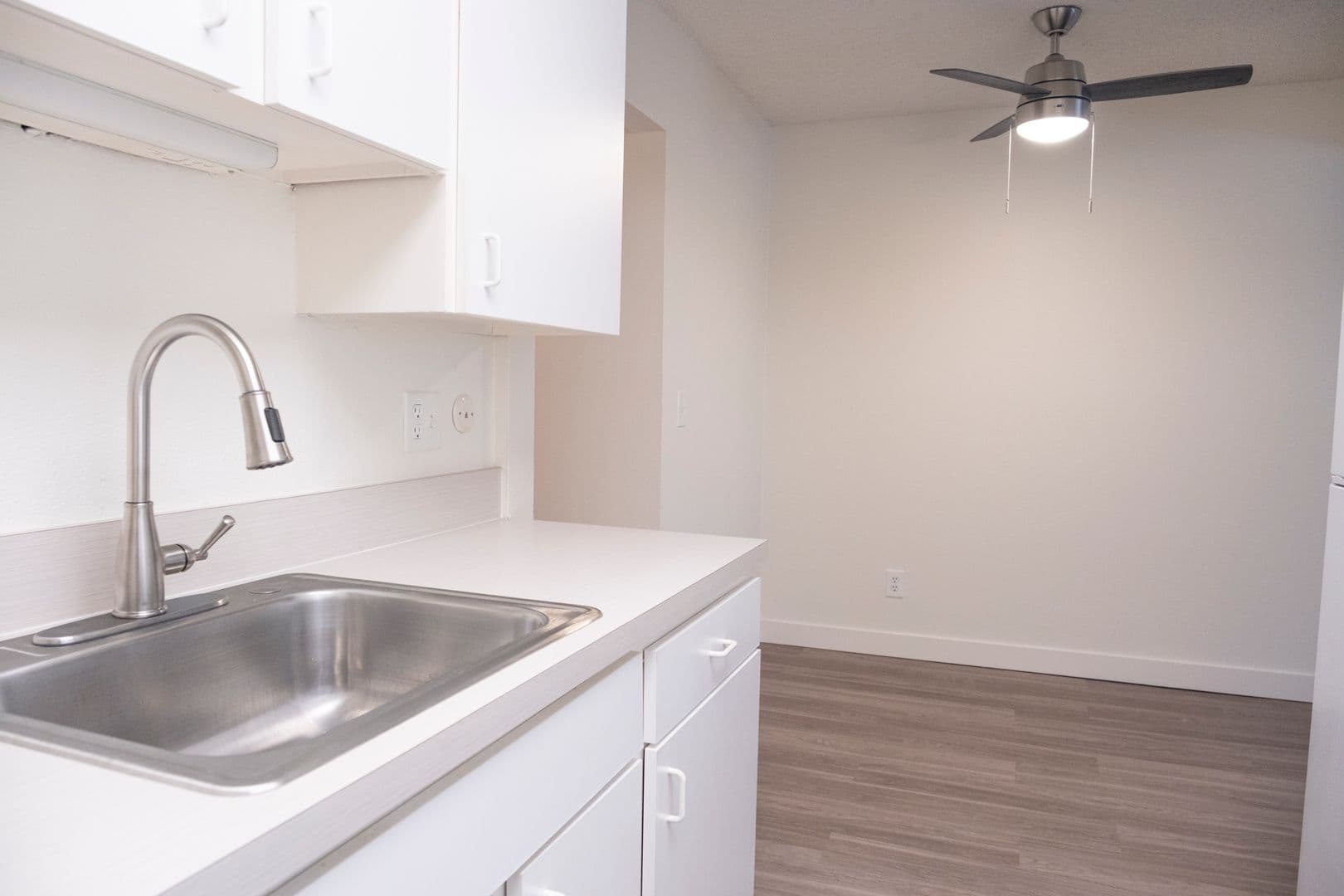 Portland Apartment: 1944 NE Schuyler
