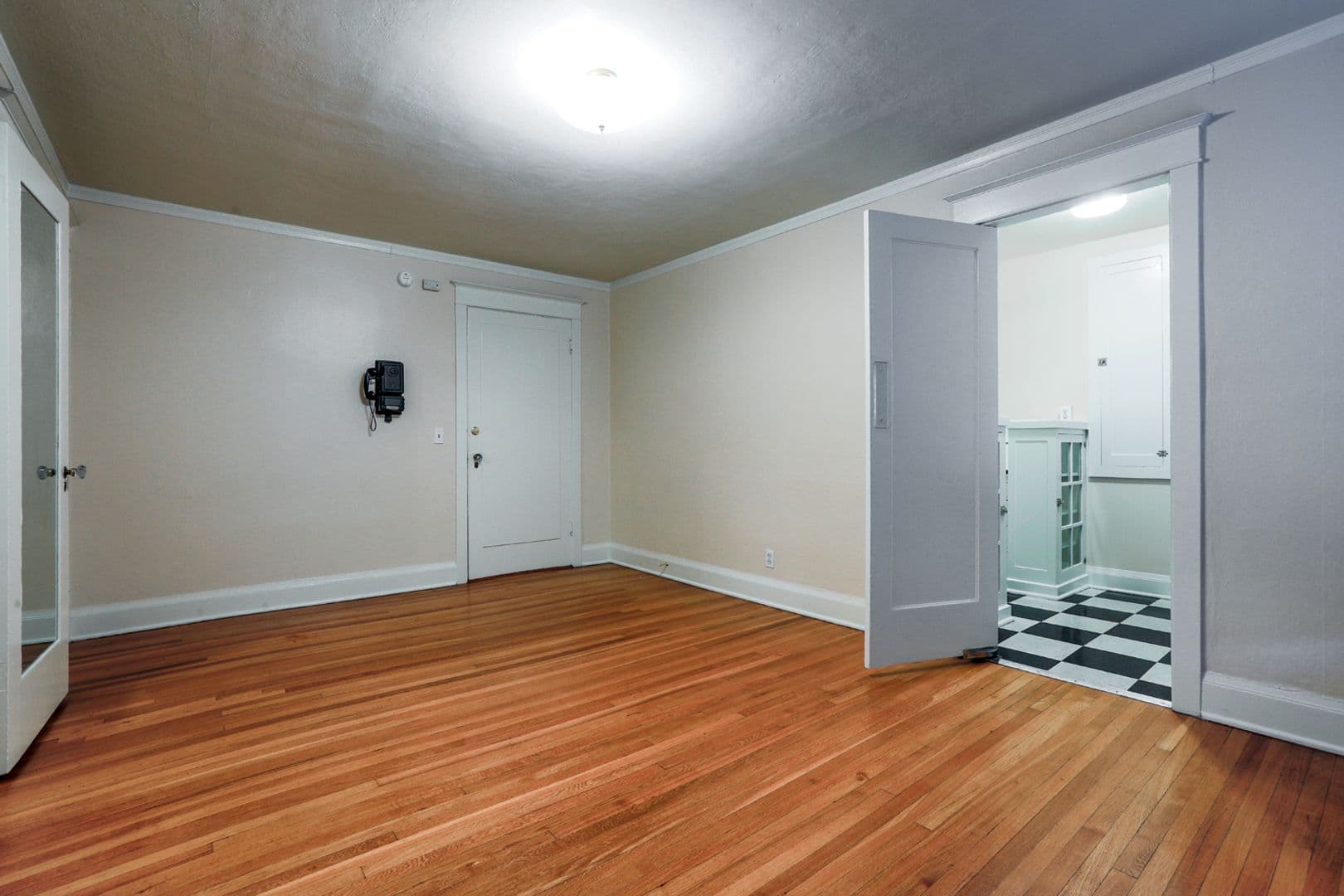 Portland Apartment: 2170 NE Hancock St