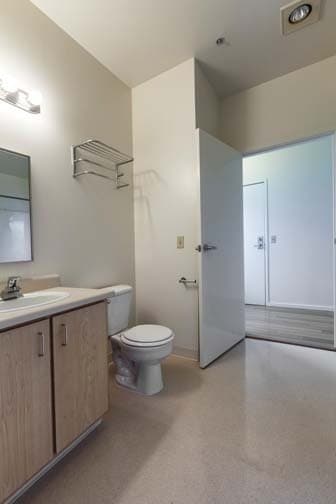 Portland Apartment: 2315 NW Overton St