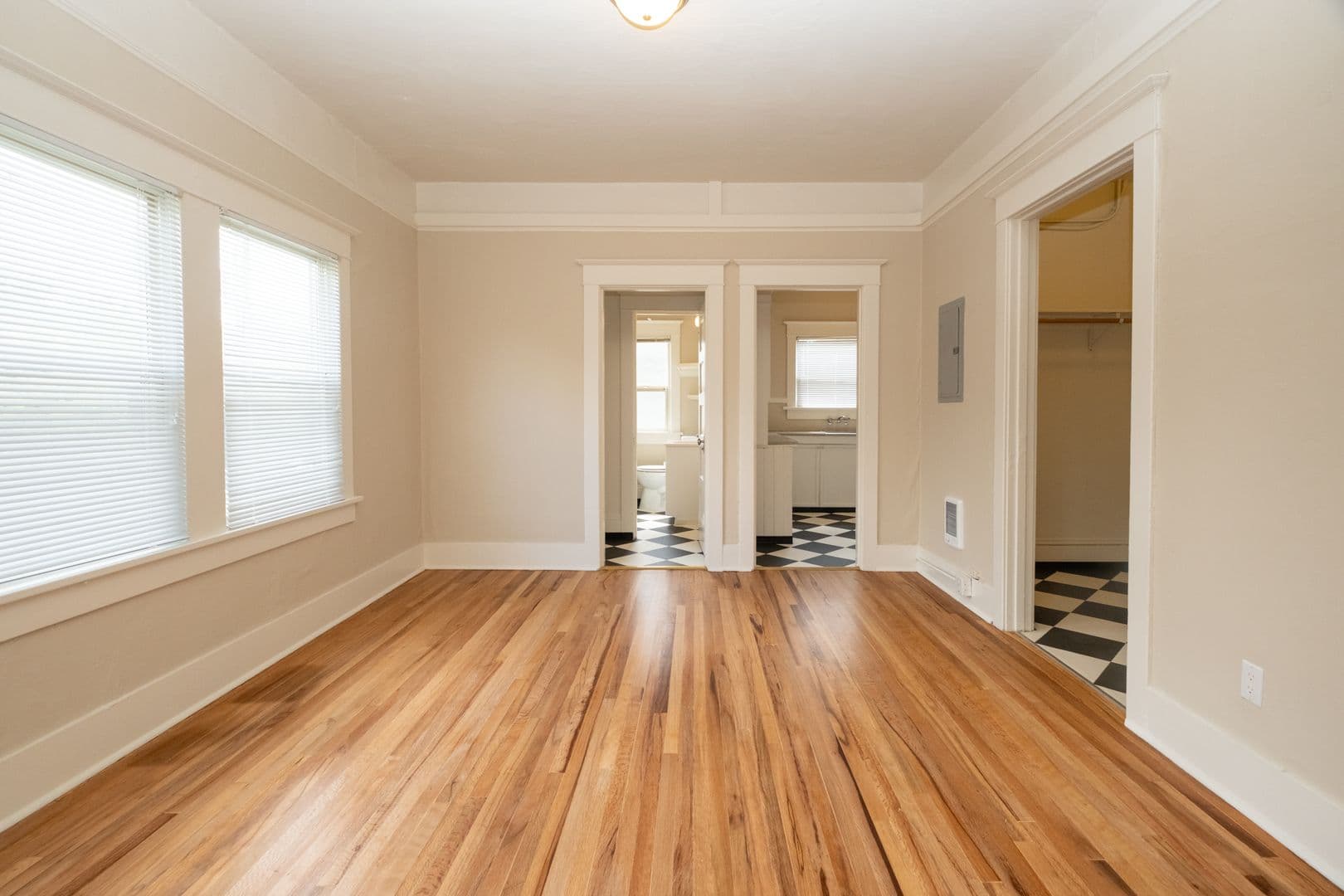 Portland Apartment: 1022-1036 NE Hancock St