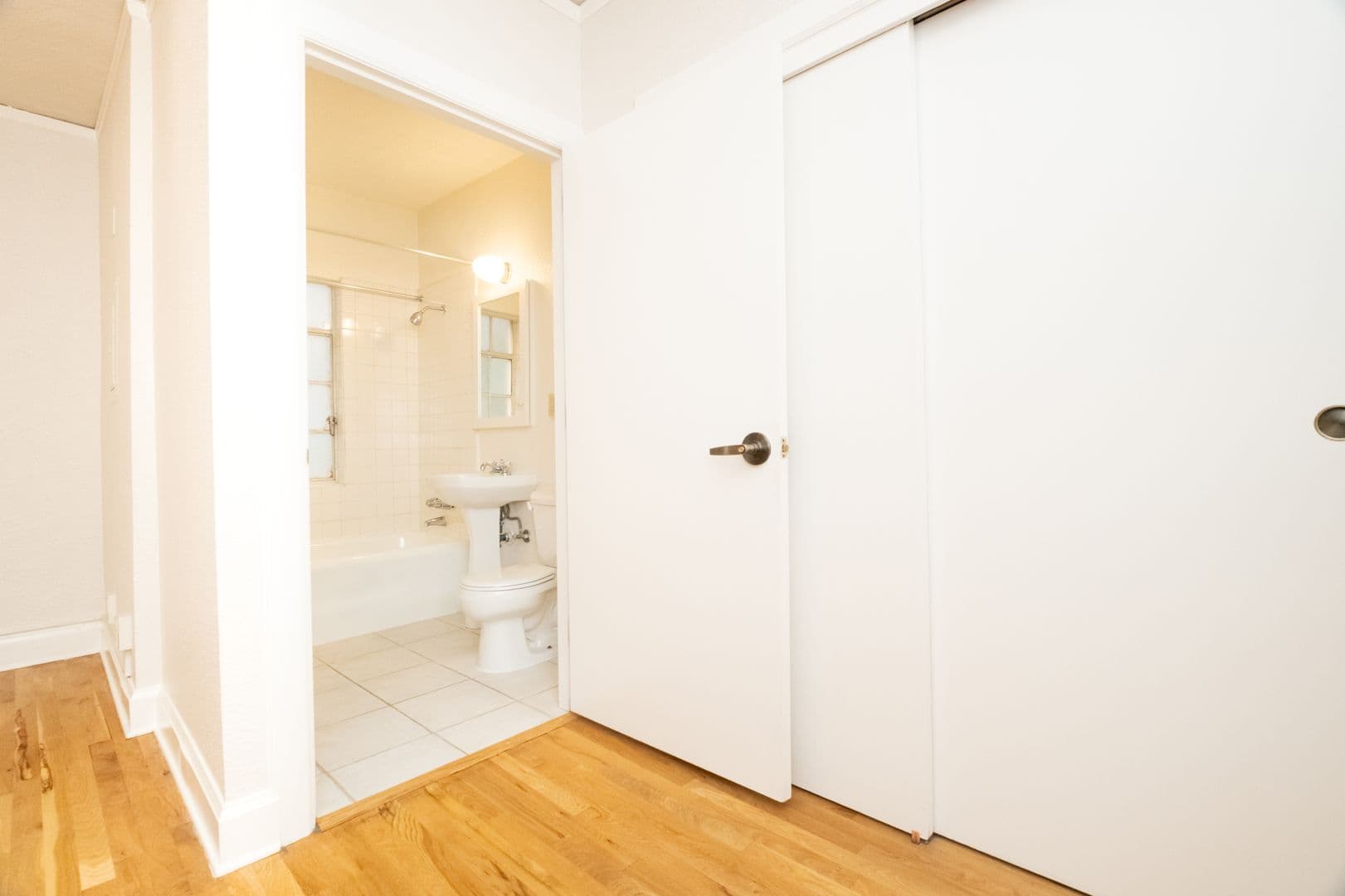 Portland Apartment: 1431 SW Park Ave