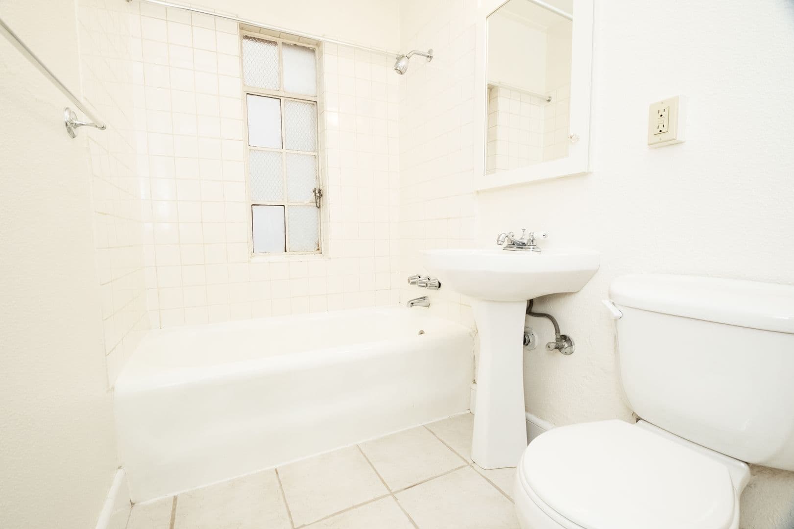 Portland Apartment: 1431 SW Park Ave