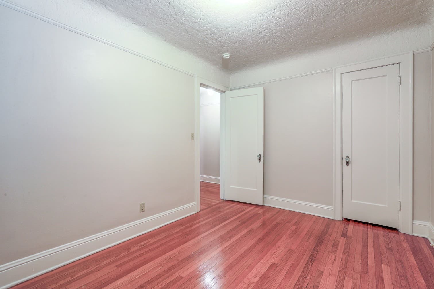 Portland Apartment: 707 NW 19th Ave