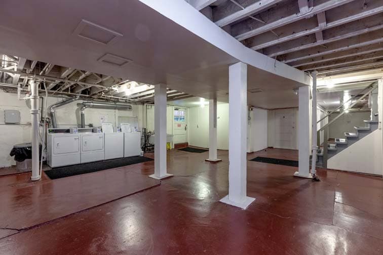 Portland Apartment: 814 NW 22nd Ave
