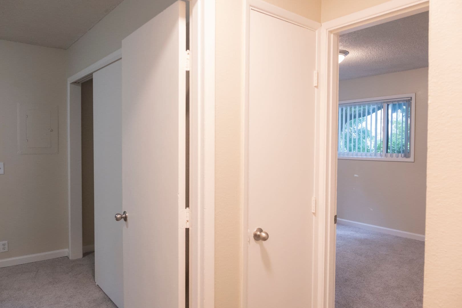 Portland Apartment: 1827 NE Schuyler