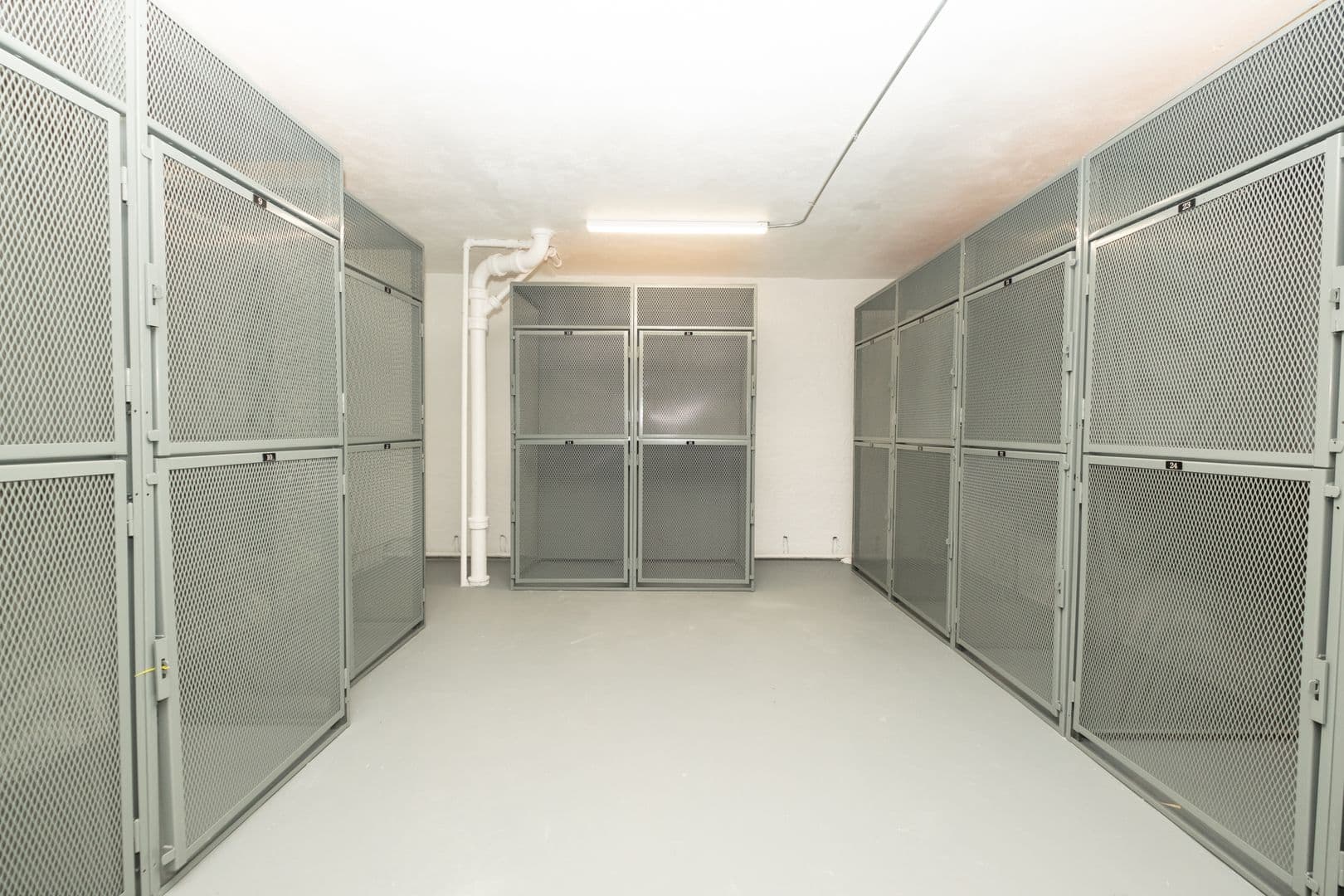 Portland Apartment: 831 SW Vista Ave