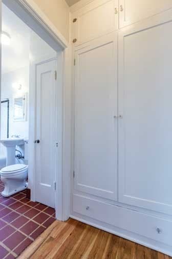 Portland Apartment: 2503 NW Raleigh St