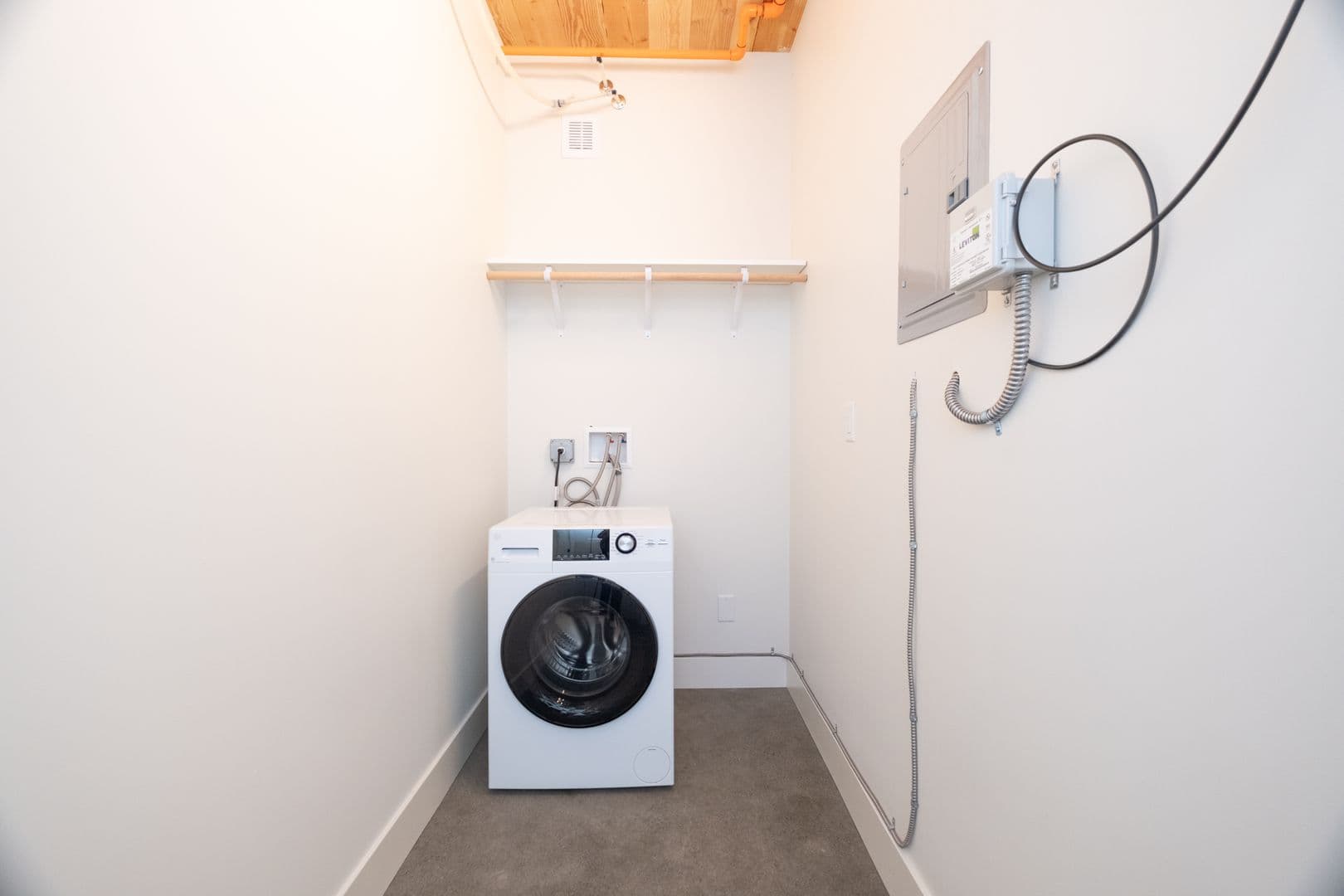 Portland Apartment: 2915A-2989B NW Wilson St.