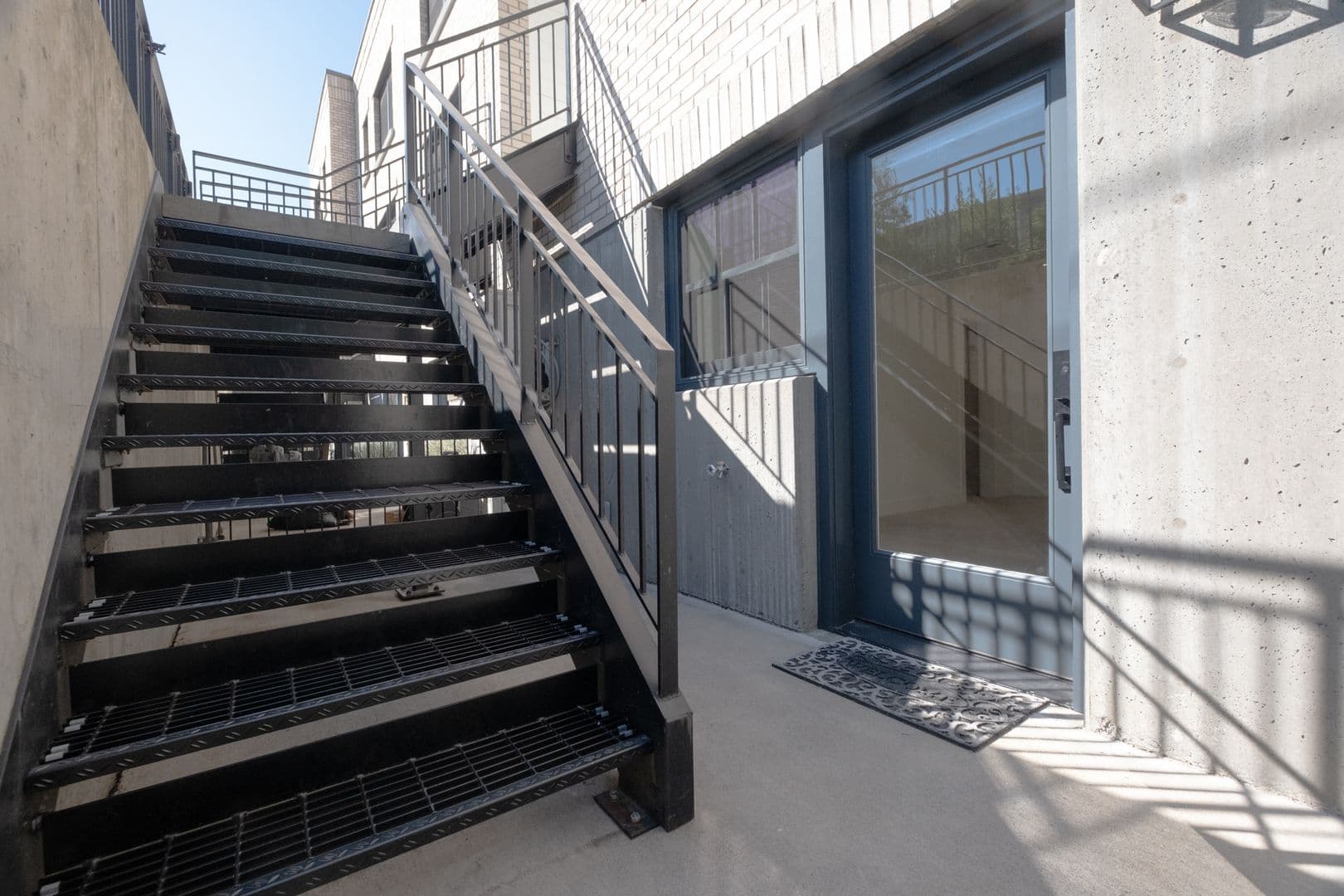 Portland Apartment: 2915A-2989B NW Wilson St.