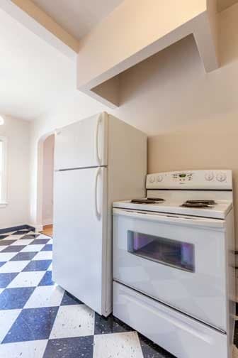Portland Apartment: 2503 NW Raleigh St