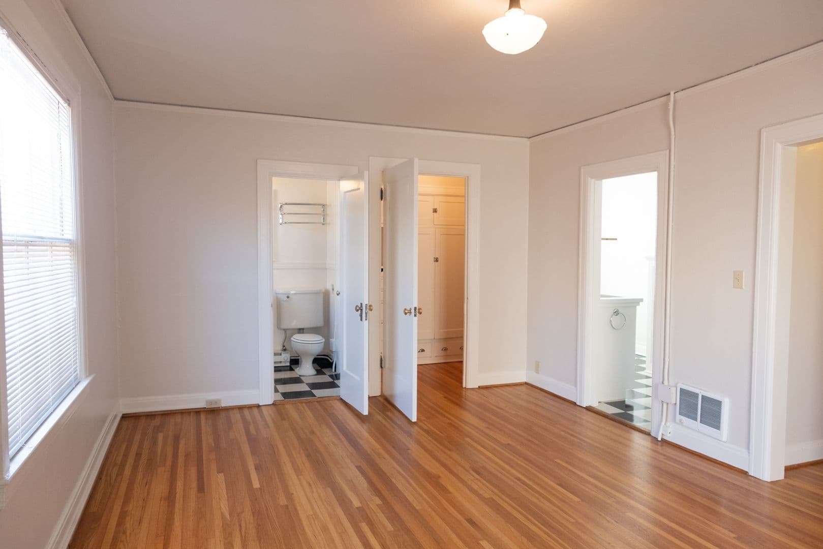 Portland Apartment: 2185 SW Yamhill St