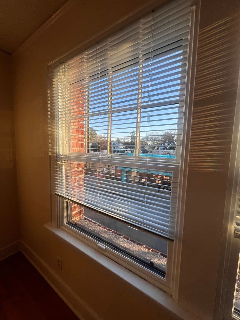 Portland Apartment: 1430 SE 14th Ave