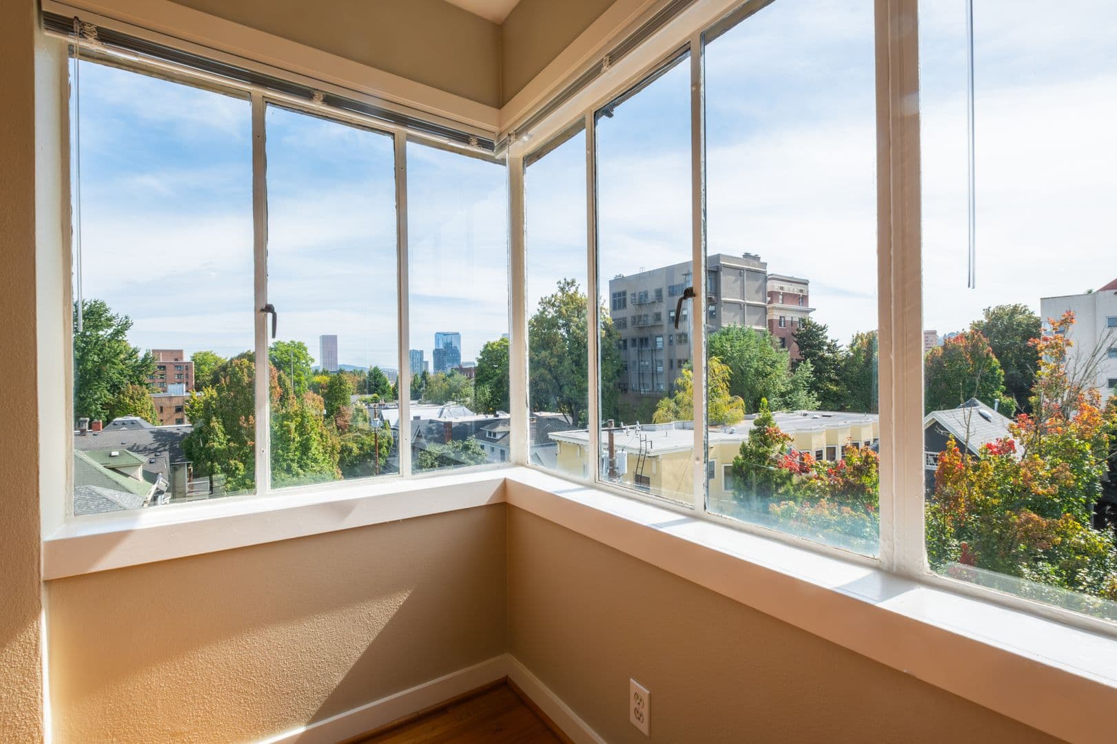 Portland Apartment: 2199 NW Everett St