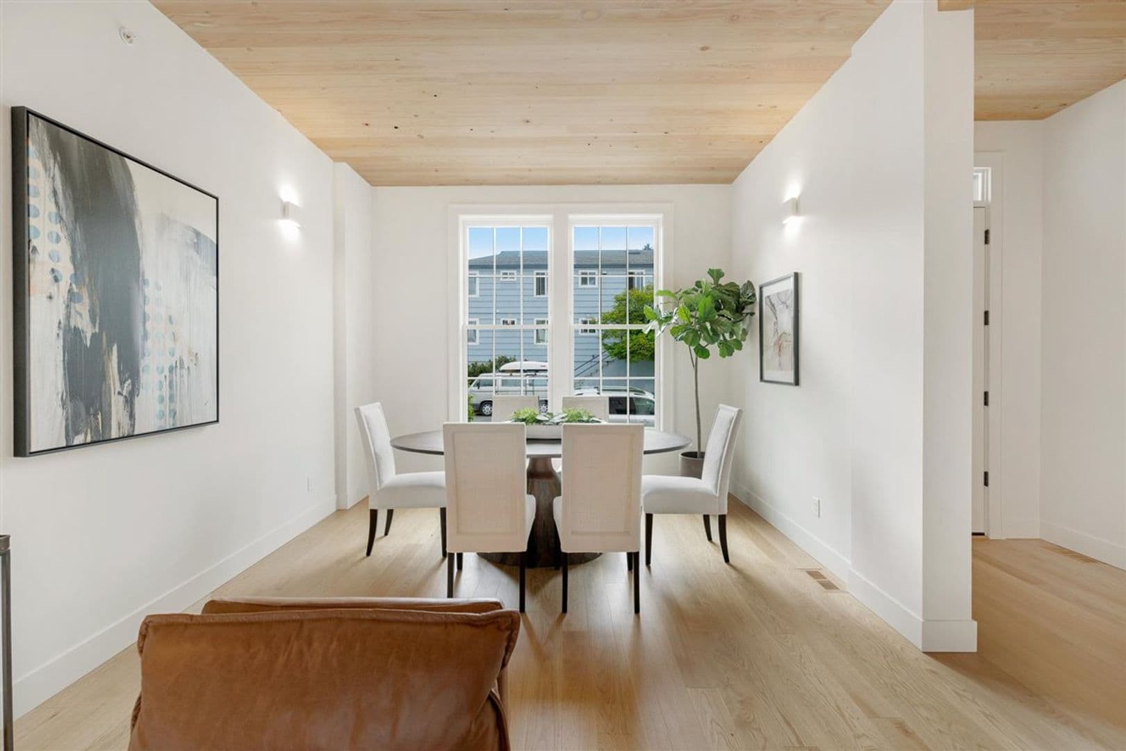 Portland Apartment: 2915A-2989B NW Wilson St.