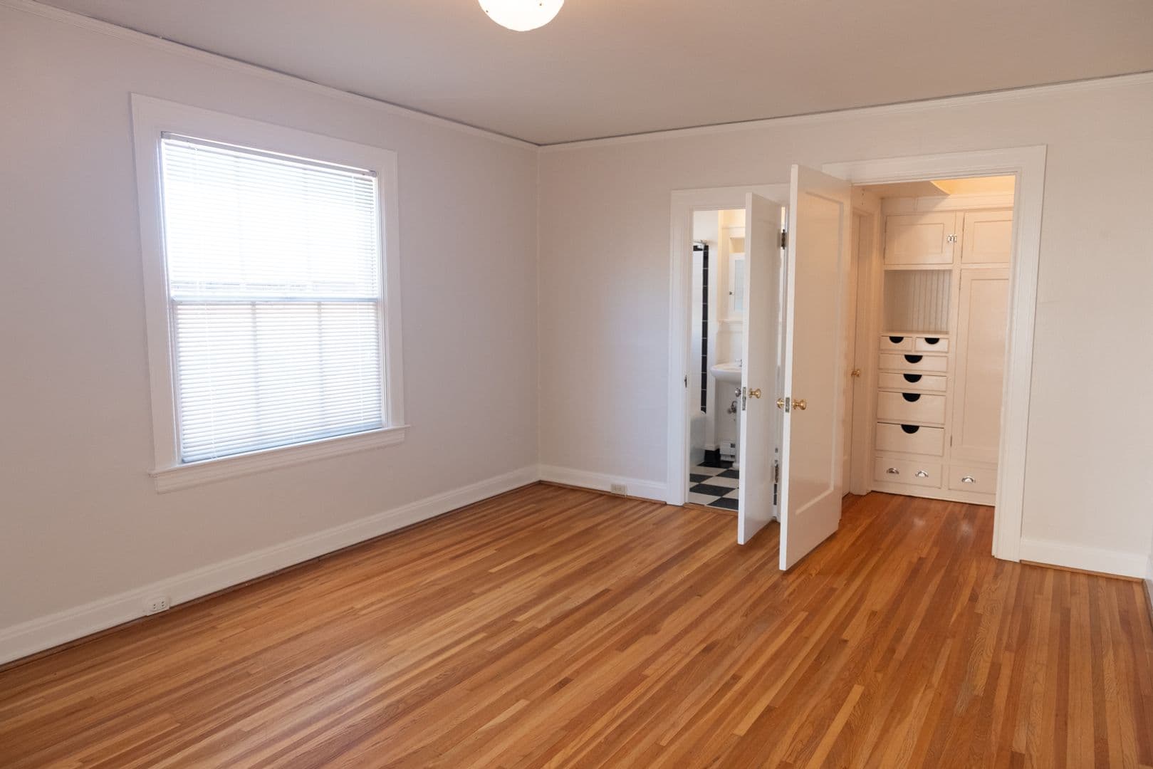 Portland Apartment: 2185 SW Yamhill St