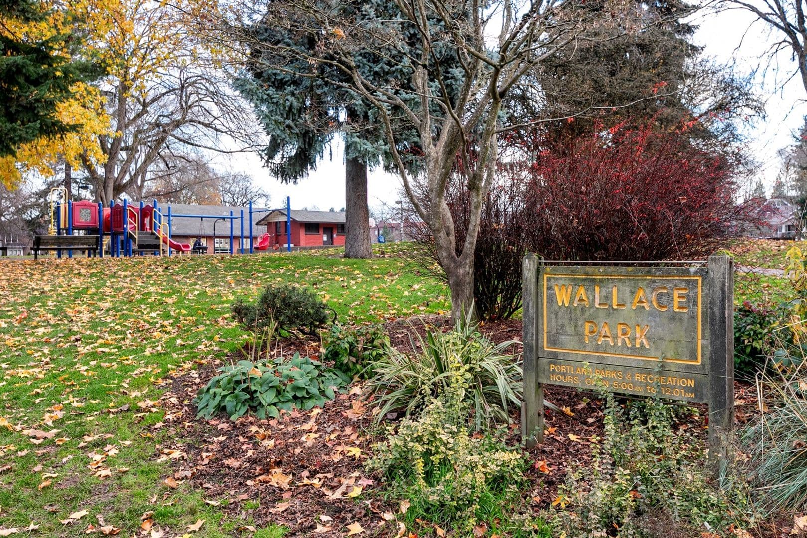 Portland Apartment: 2503 NW Raleigh St