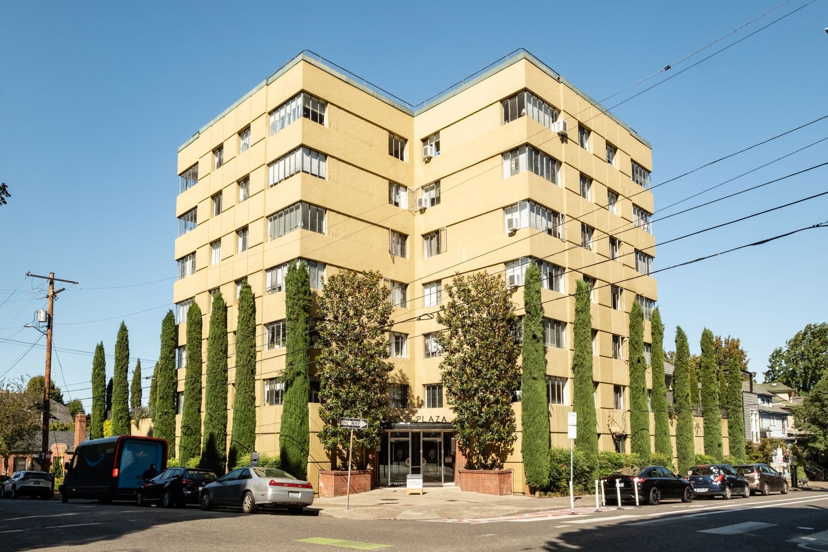 Portland Apartment: 2199 NW Everett St