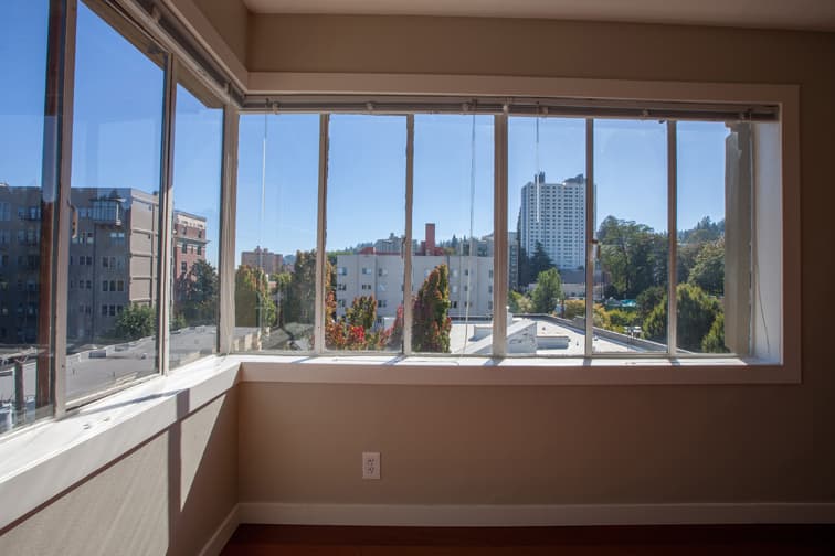 Portland Apartment: 2199 NW Everett St