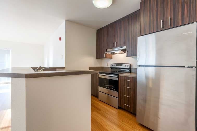 Portland Apartment: 210 NW 20th Ave