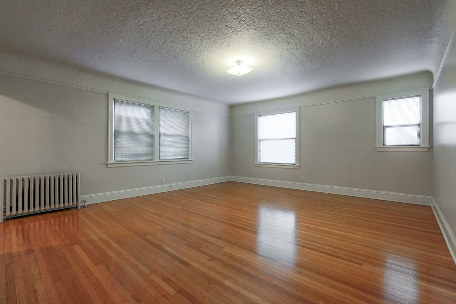 Portland Apartment: 707 NW 19th Ave