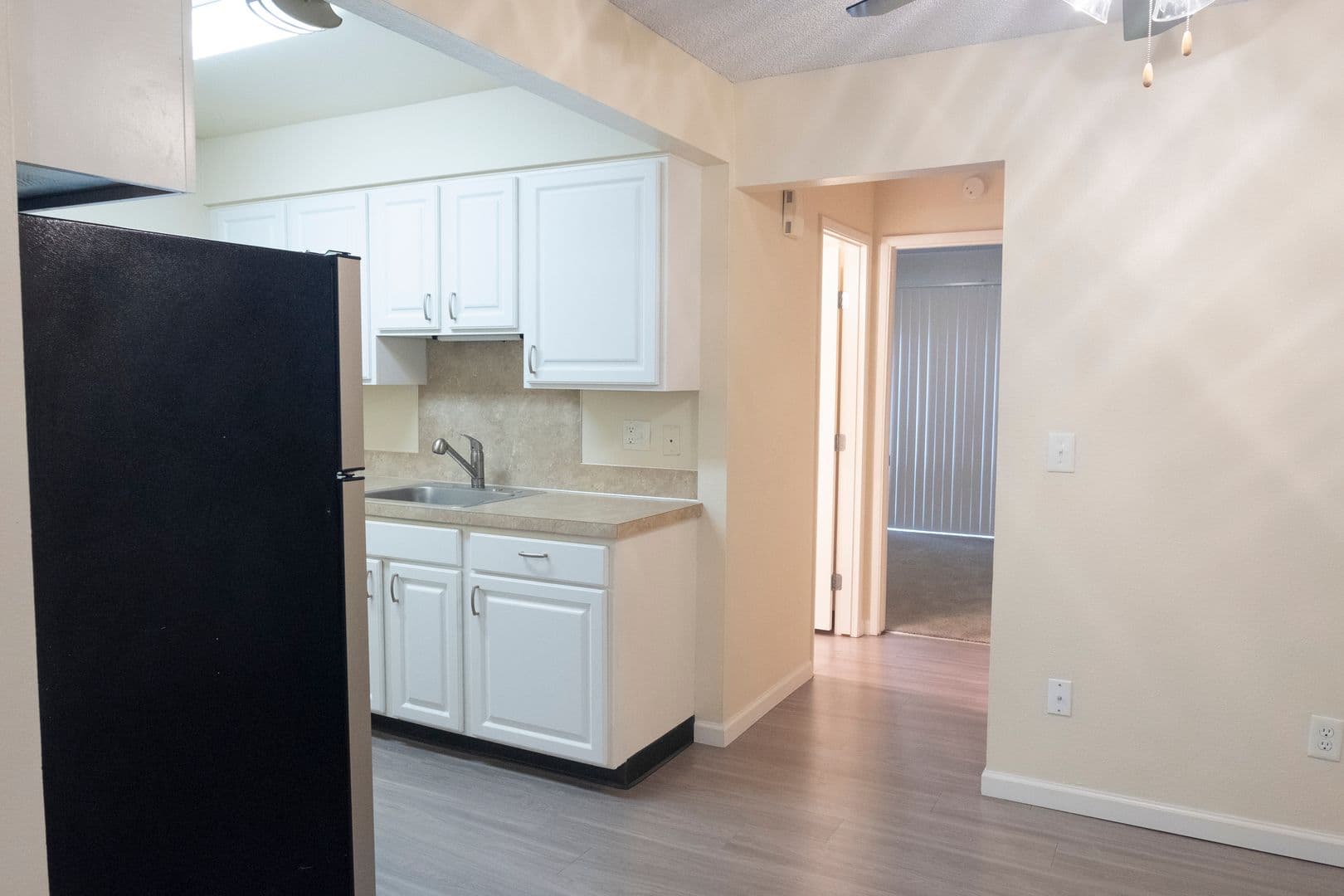 Portland Apartment: 1944 NE Schuyler