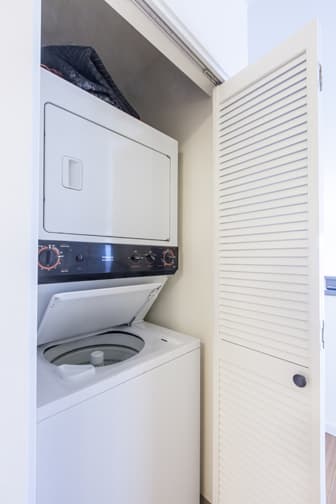 Portland Apartment: 210 NW 20th Ave