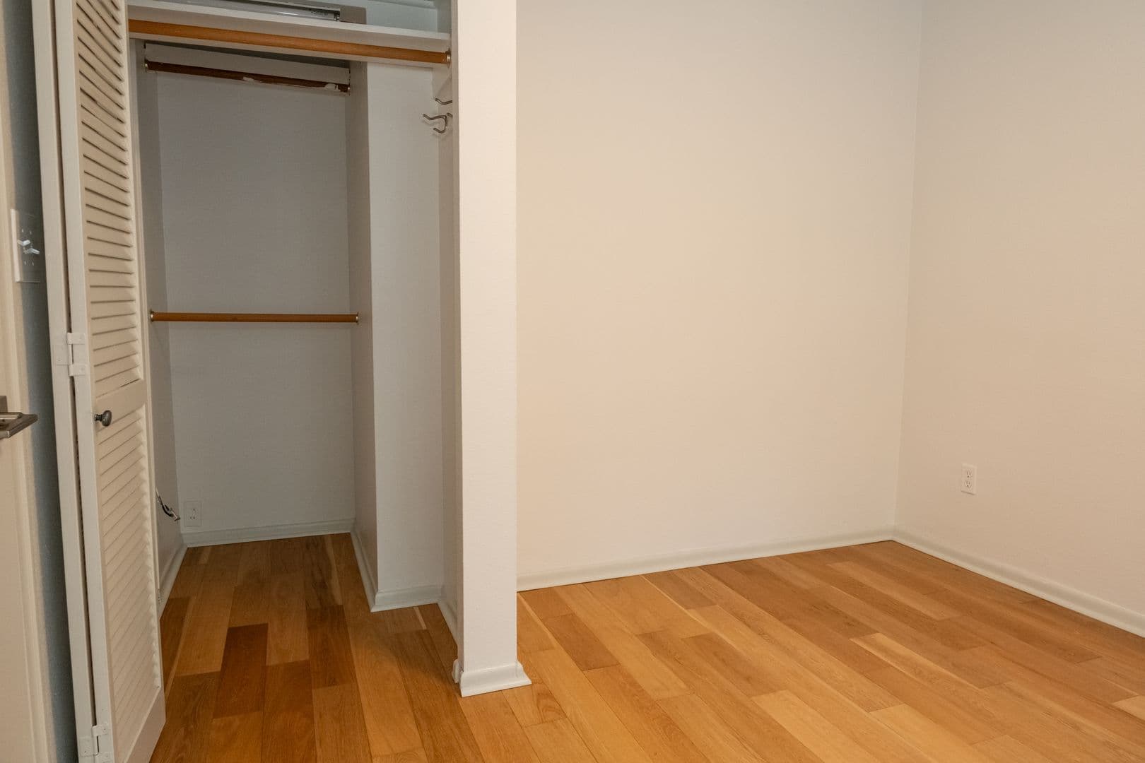 Portland Apartment: 1117 SW Alder St.