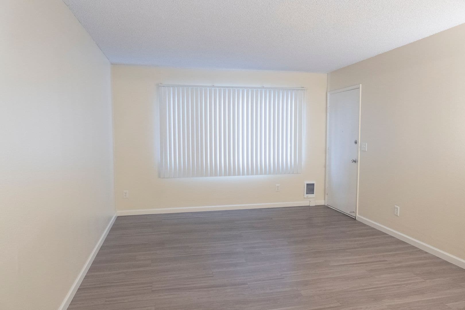 Portland Apartment: 1944 NE Schuyler