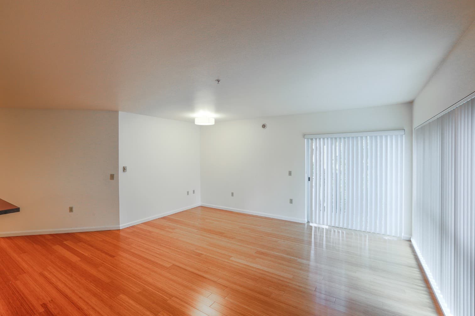 Portland Apartment: 210 NW 20th Ave