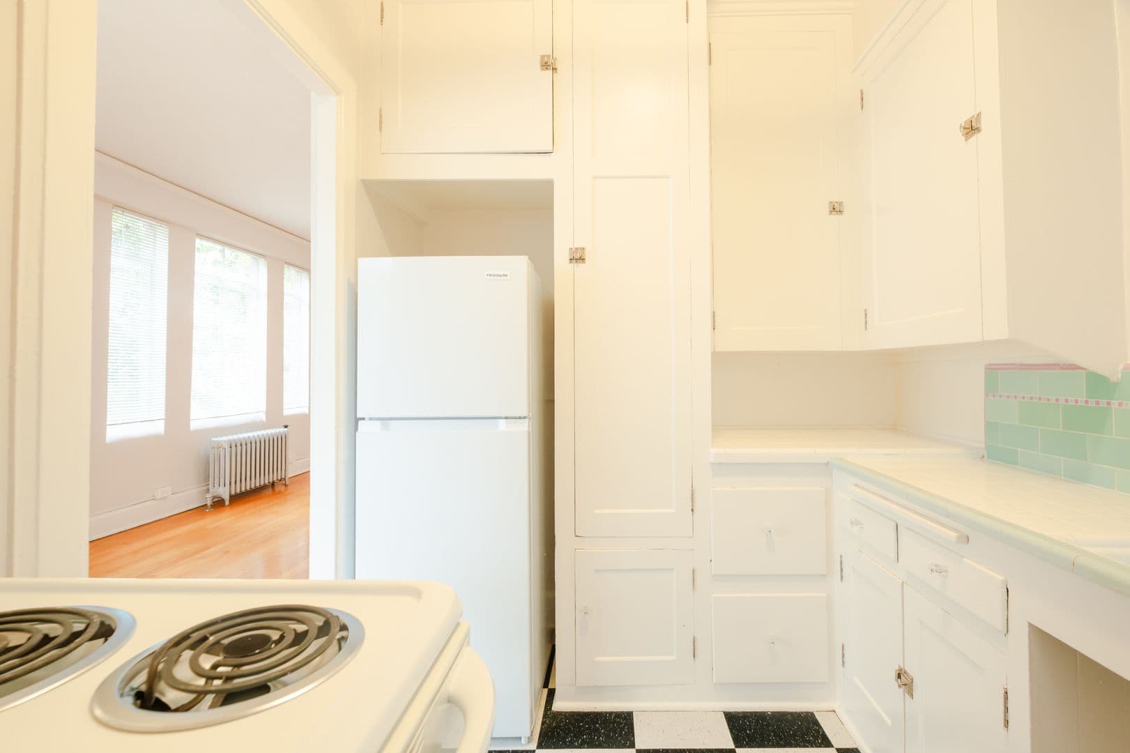 Portland Apartment: 1431 SW Park Ave