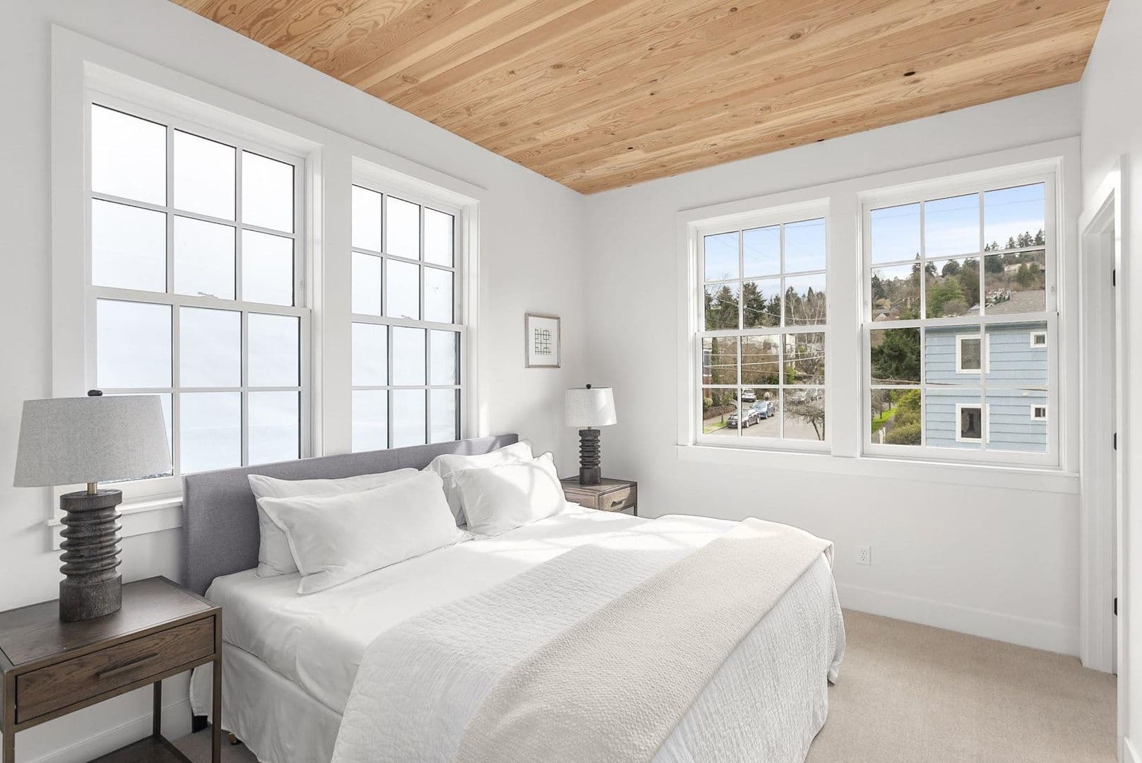 Portland Apartment: 2915A-2989B NW Wilson St.