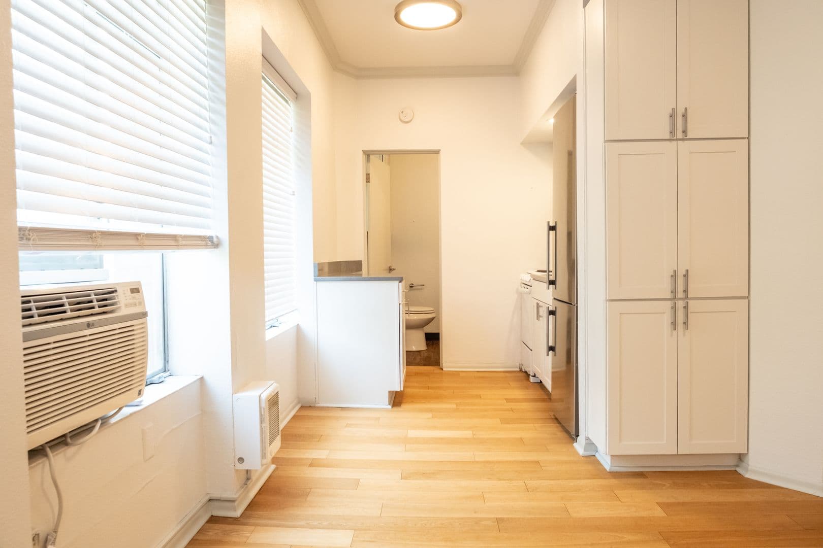 Portland Apartment: 1117 SW Alder St.