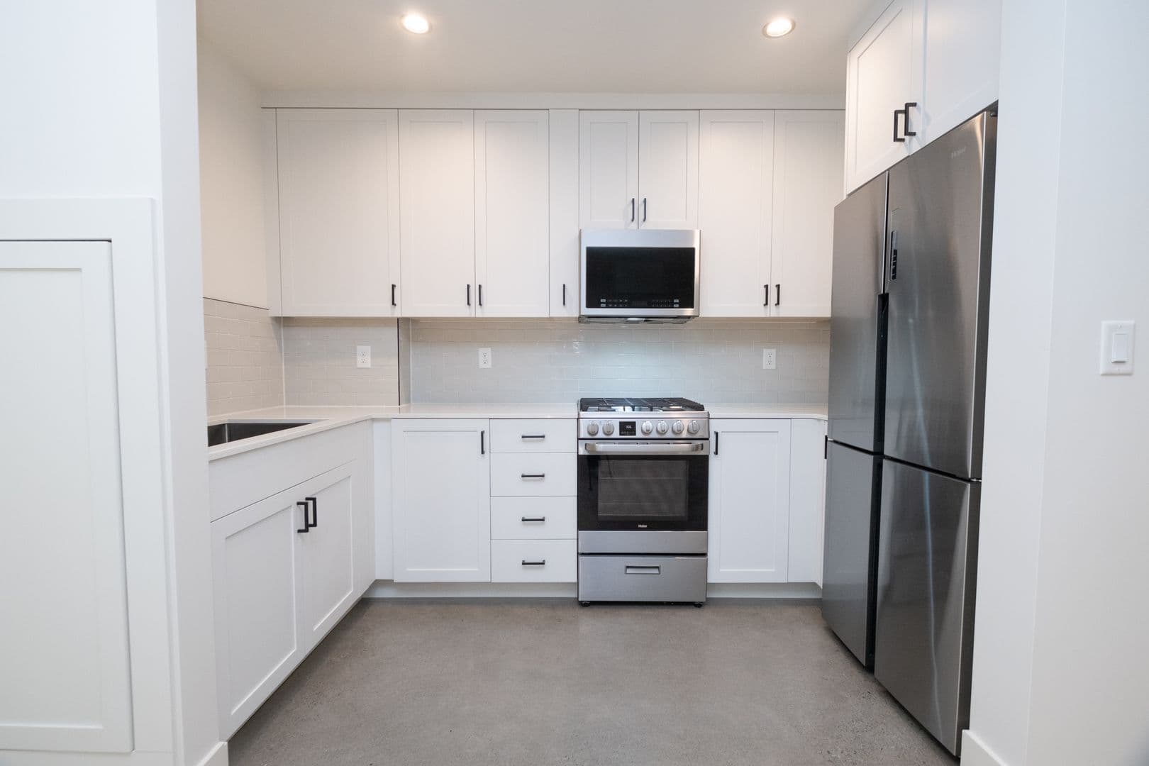 Portland Apartment: 2915A-2989B NW Wilson St.