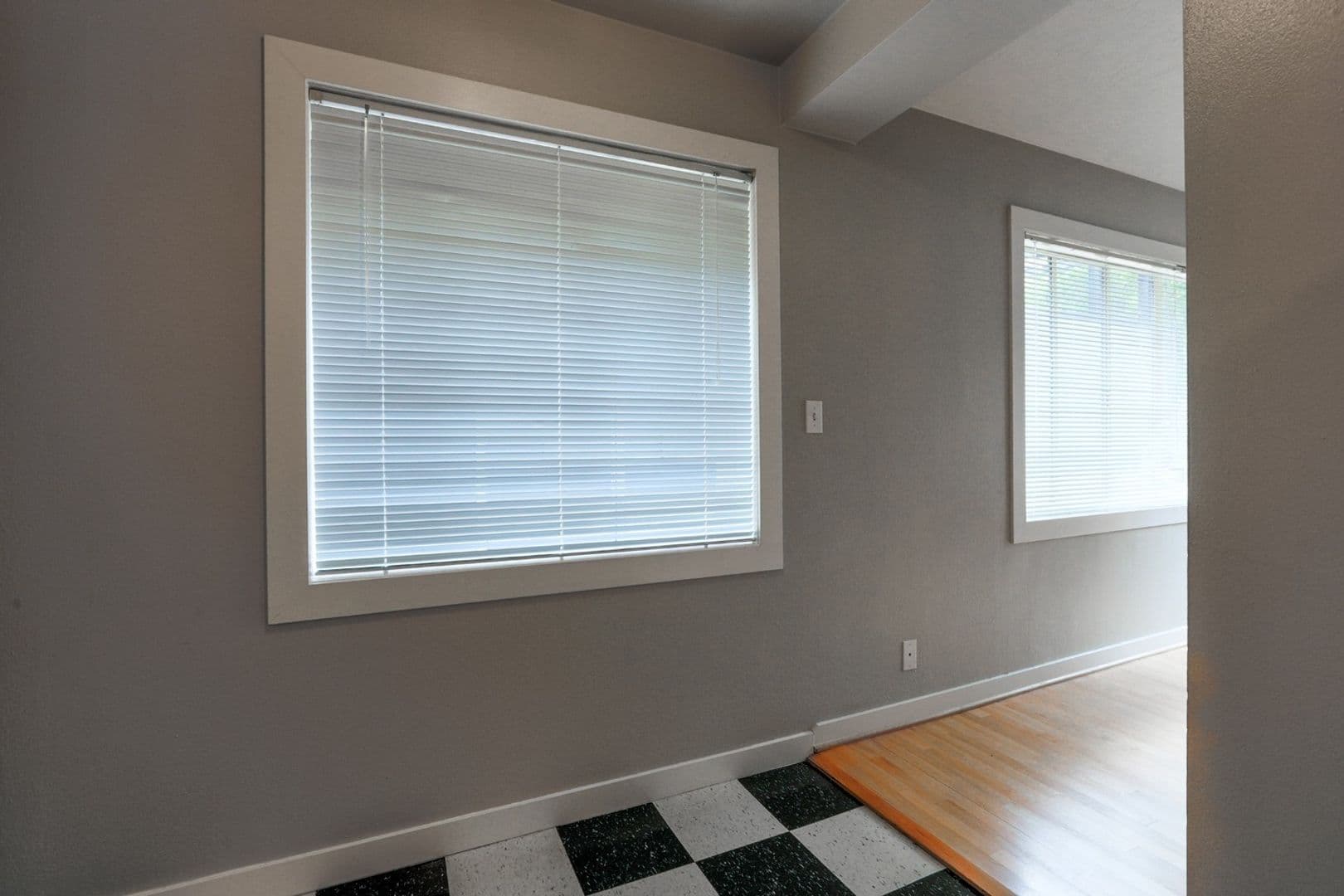 Portland Apartment: 2199 NW Everett St