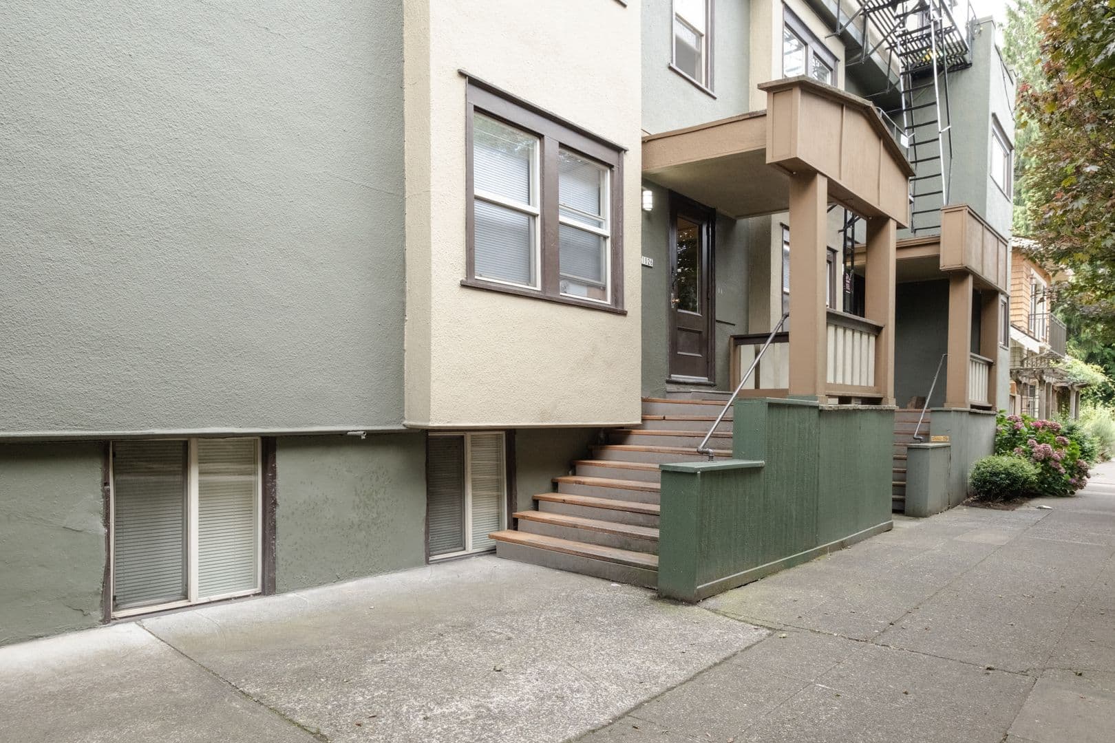 Portland Apartment: 1022-1036 NE Hancock St