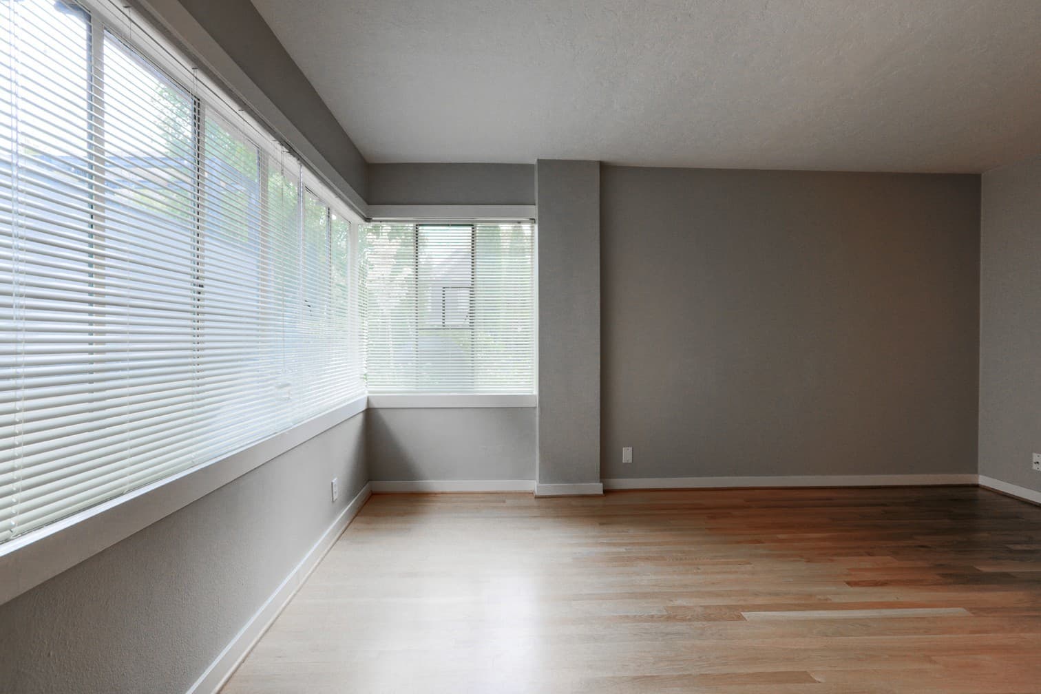 Portland Apartment: 2199 NW Everett St