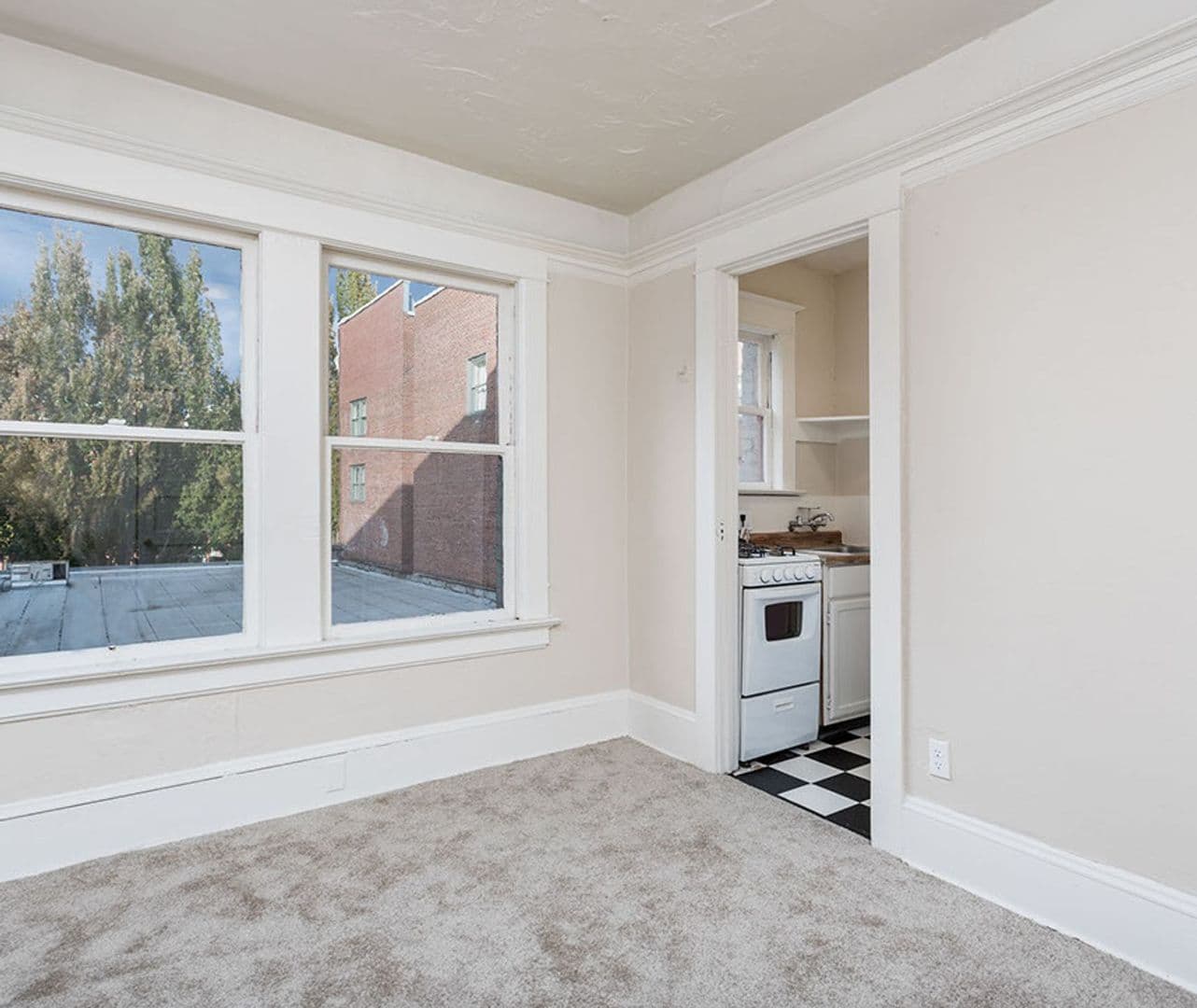 Portland Apartment: 1126 SW 12th Avenue