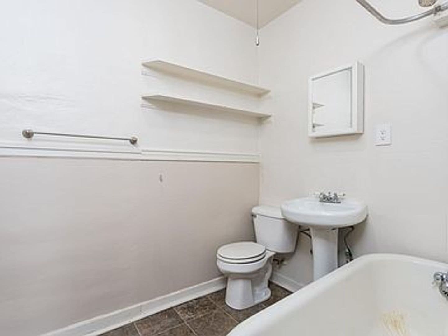 Portland Apartment: 1126 SW 12th Avenue