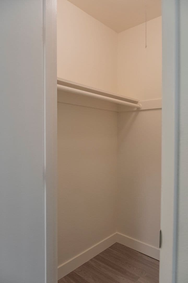 Portland Apartment: 1944 NE Schuyler