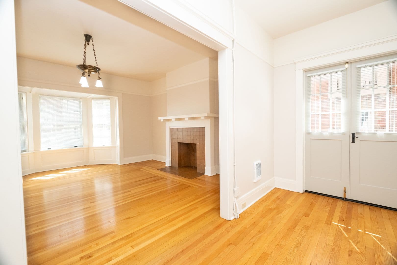 Portland Apartment: 117 NW Trinity Pl