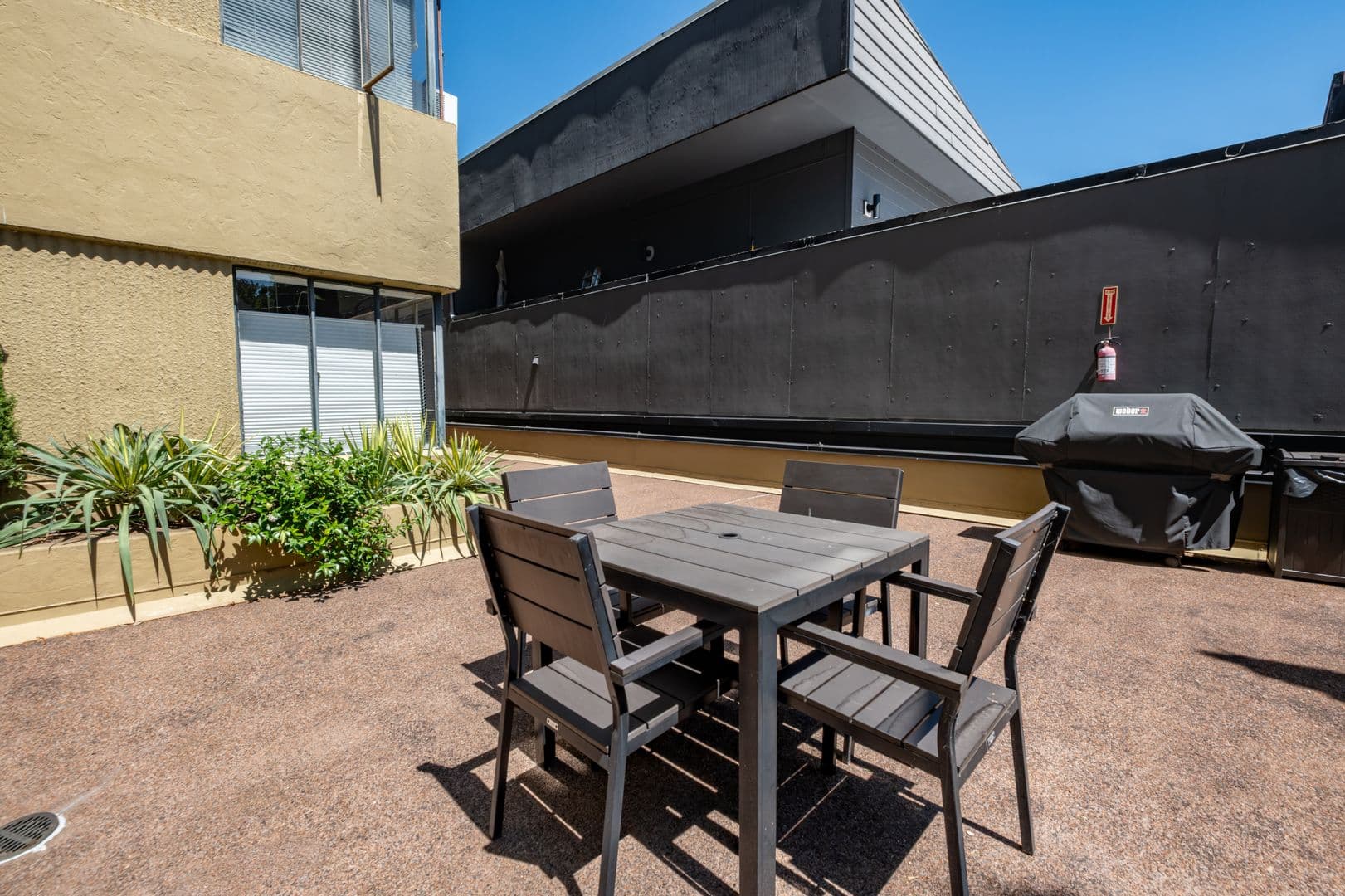 Portland Apartment: 2199 NW Everett St