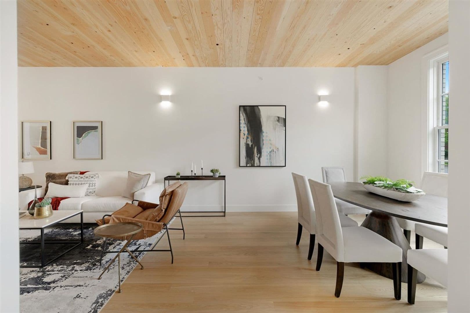 Portland Apartment: 2915A-2989B NW Wilson St.