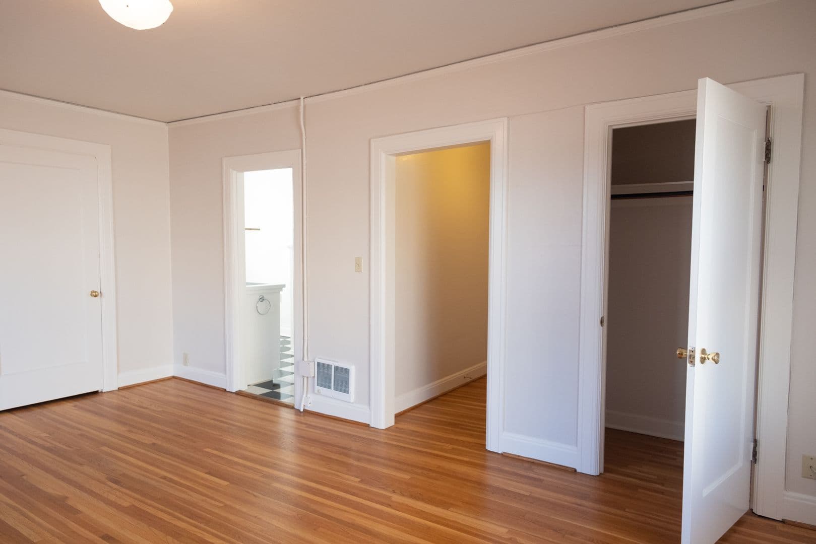 Portland Apartment: 2185 SW Yamhill St