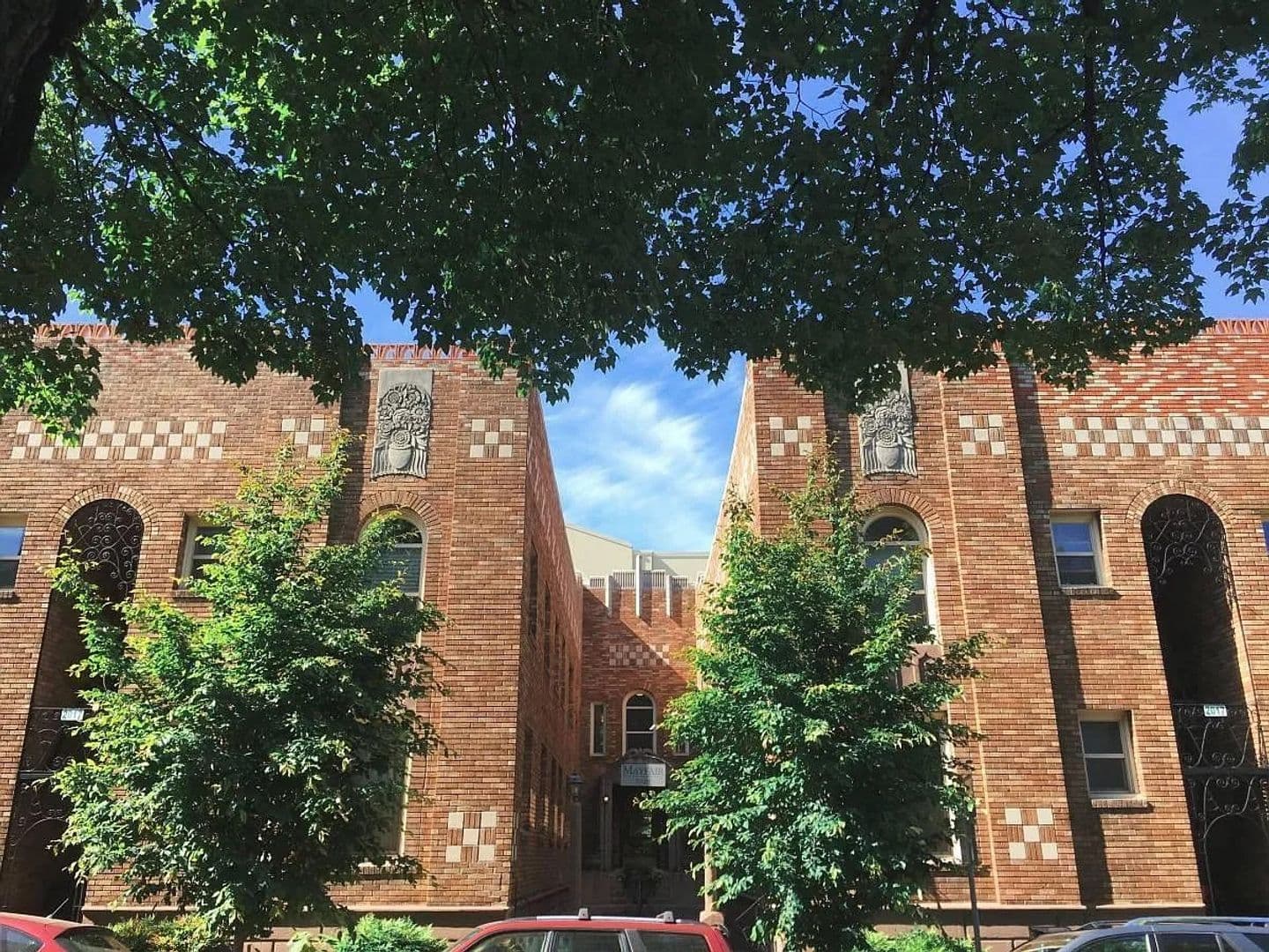 Portland Apartment: 1929 NW Irving St.