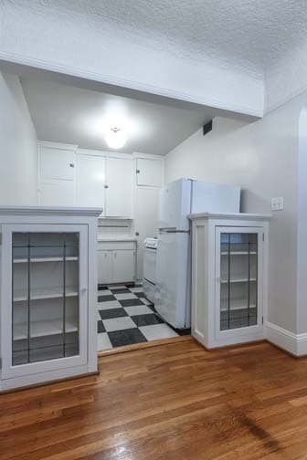 Portland Apartment: 1963 NW Irving St
