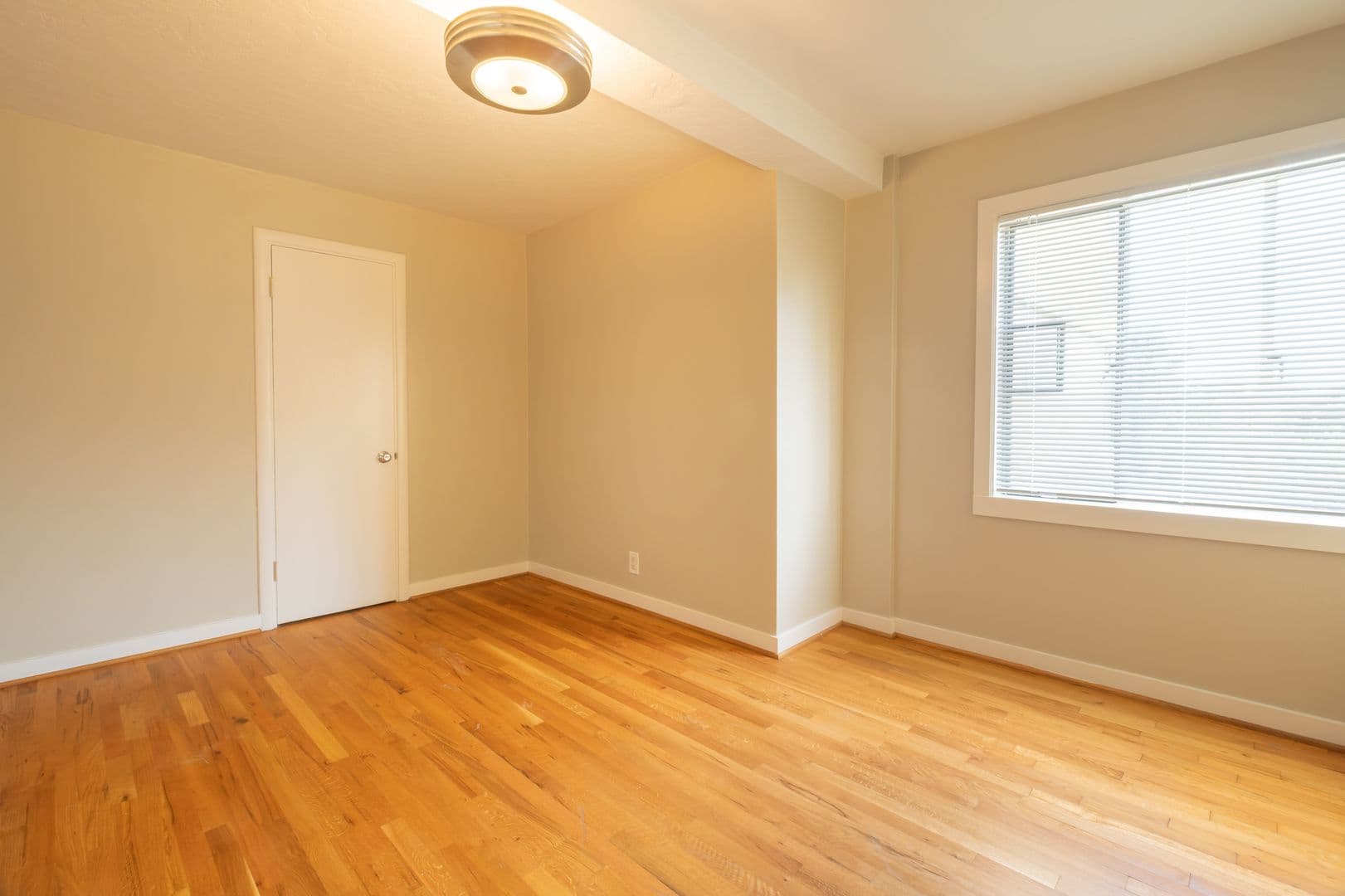 Portland Apartment: 2199 NW Everett St