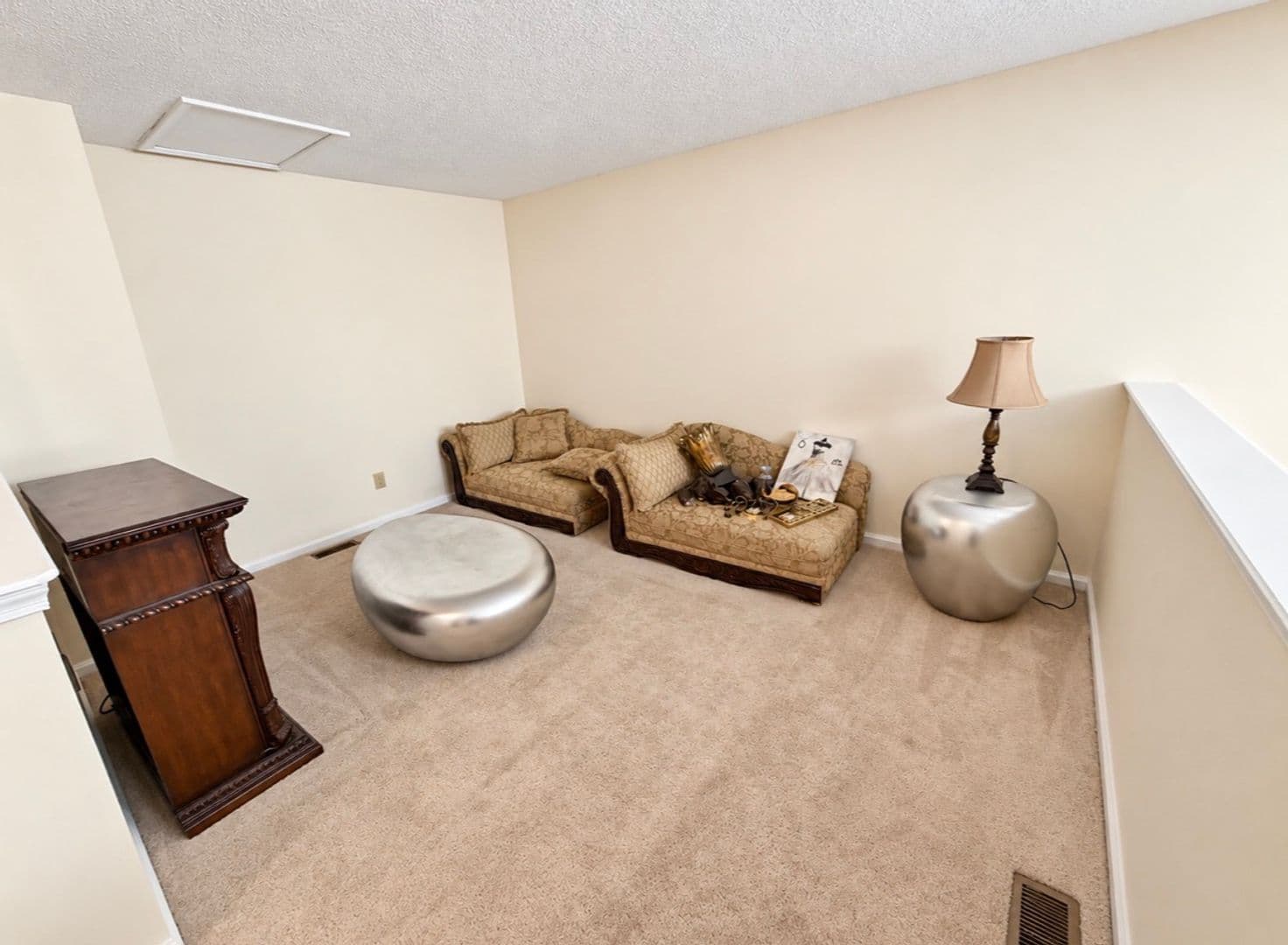Newport News House: 355 Lee Mills Dr