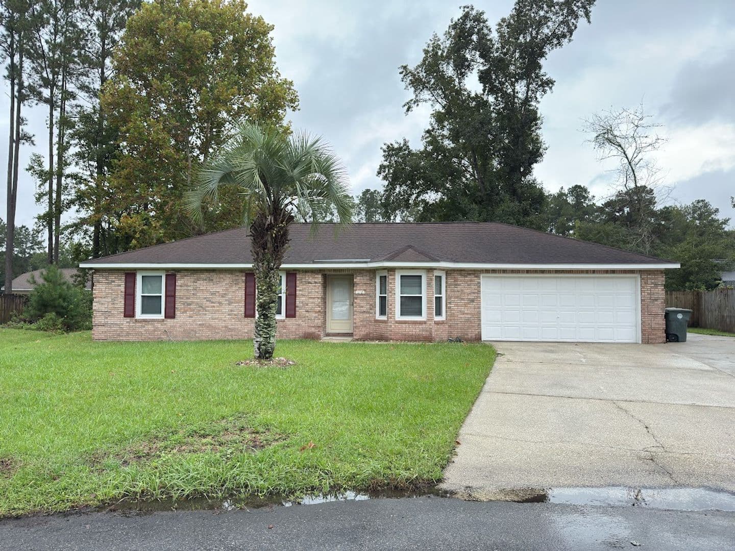 KINGSLAND House: 118 CASTLE OAK COURT